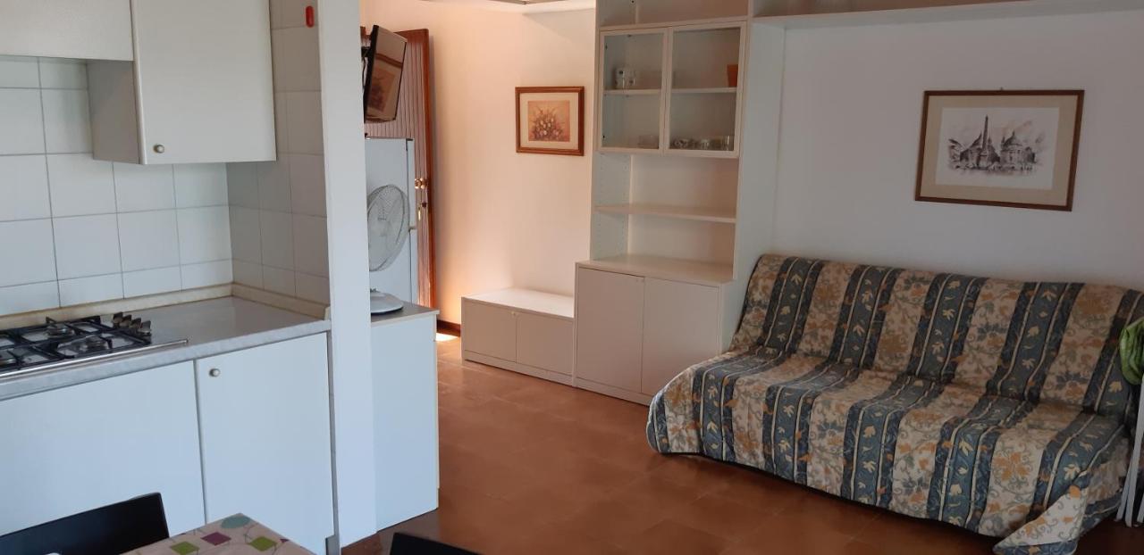 Villetta Corte Grande Aprilia Marittima Bagian luar foto