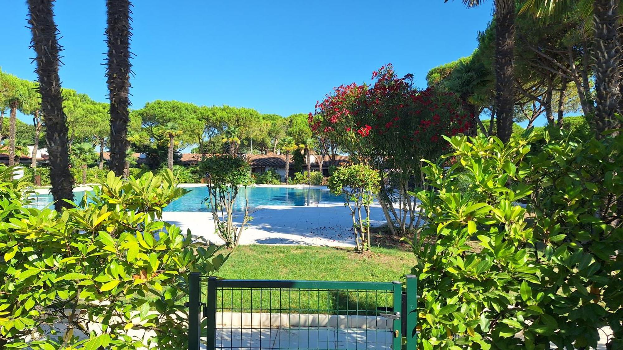 Villetta Corte Grande Aprilia Marittima Bagian luar foto